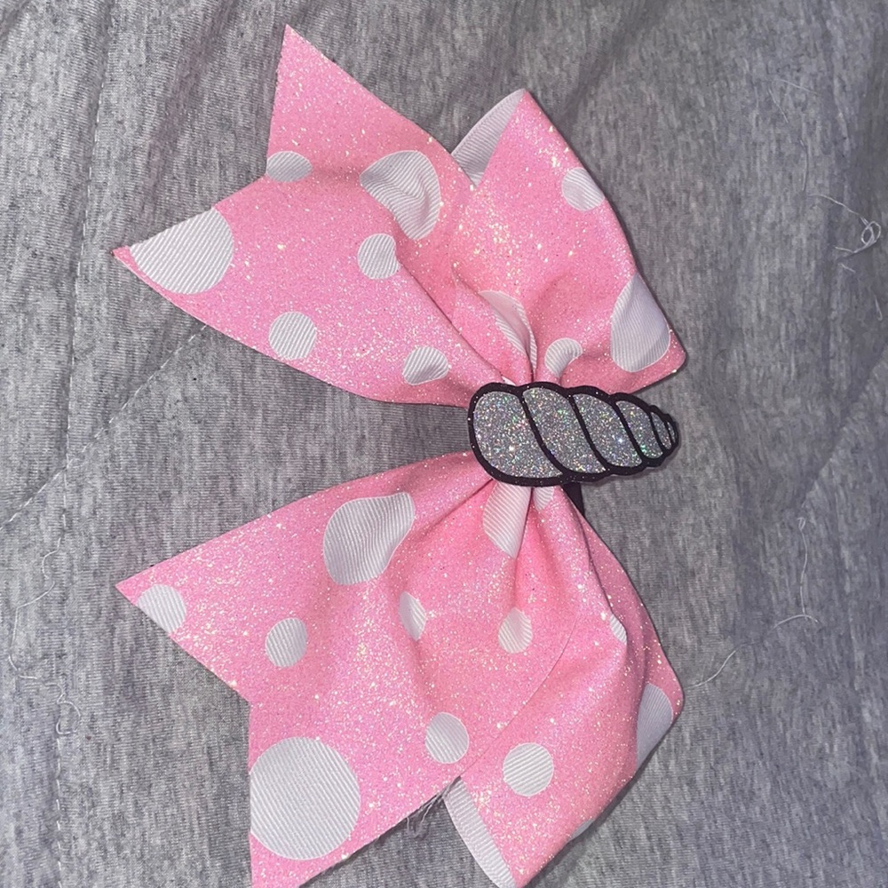 Another cheer bow